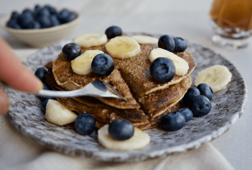 Cynergi Health & Fitness | Healthy winter snacks to keep you warm | Banana Pancakes
